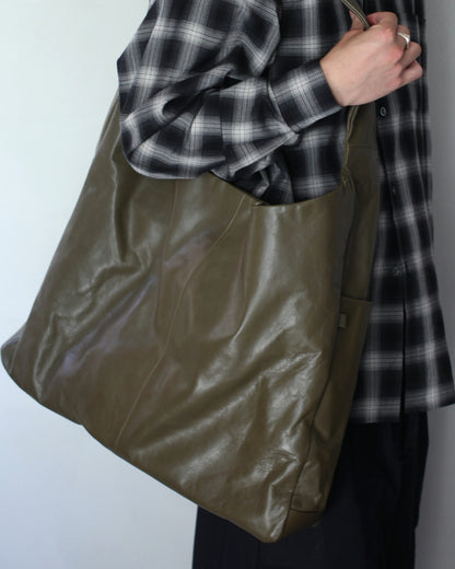ssstein/GOAT LEATHER SHOULDER BAG " OLIVE"
