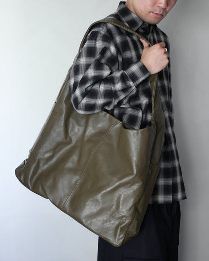 ssstein/GOAT LEATHER SHOULDER BAG " OLIVE"