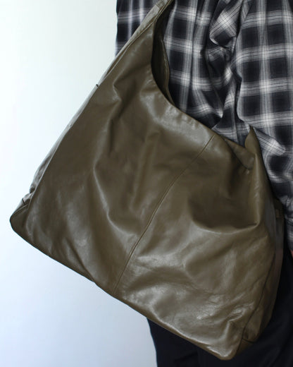 ssstein/GOAT LEATHER SHOULDER BAG " OLIVE"