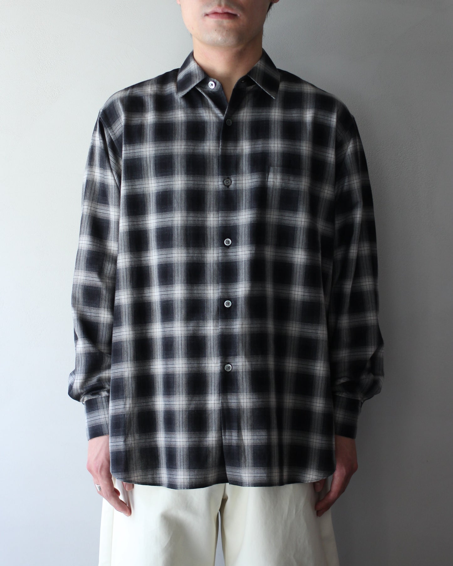 ssstein/COTTON VISCOSE OVERSIZED LS SHIRT "BLACK OMBRE"