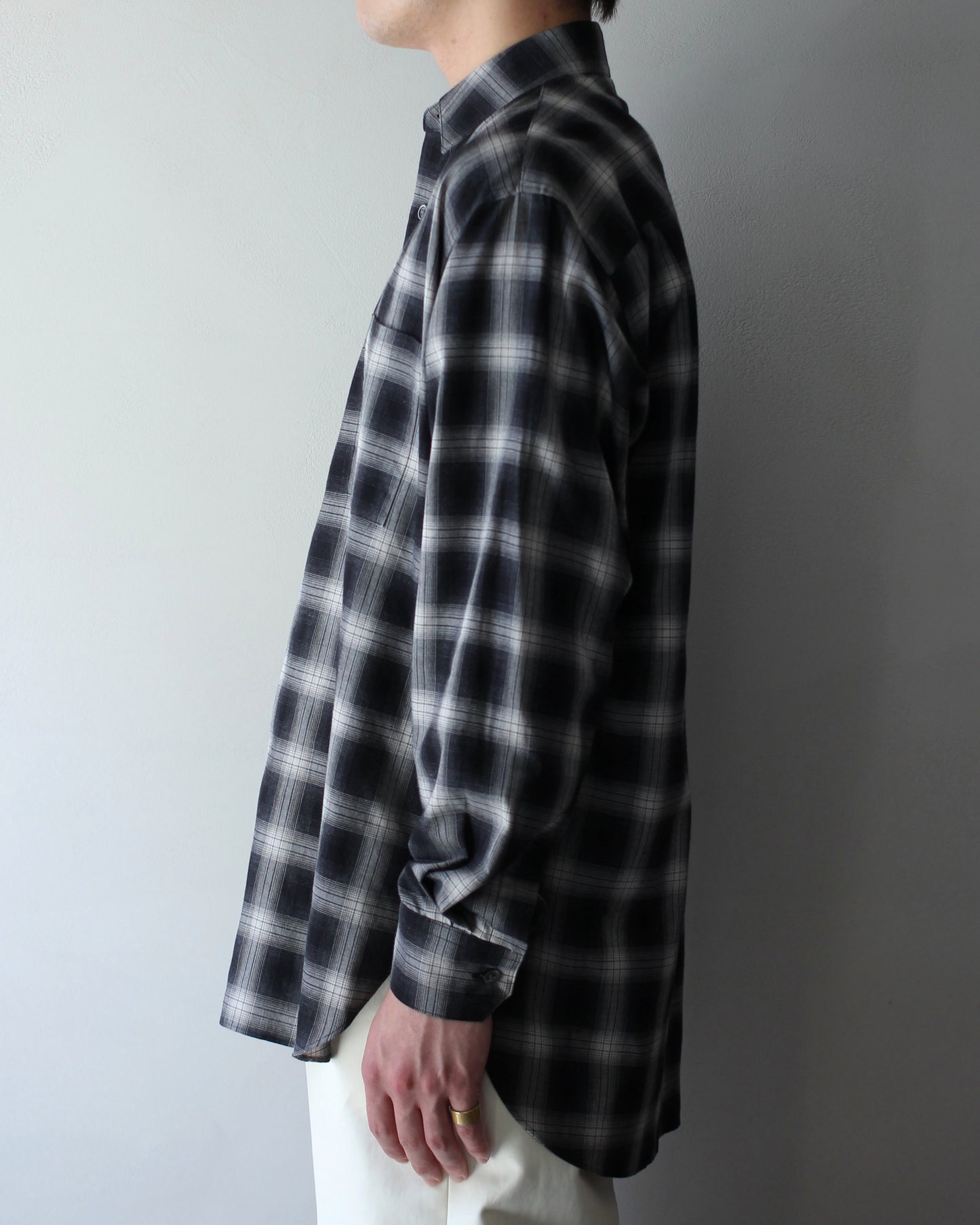 ssstein/COTTON VISCOSE OVERSIZED LS SHIRT "BLACK OMBRE"
