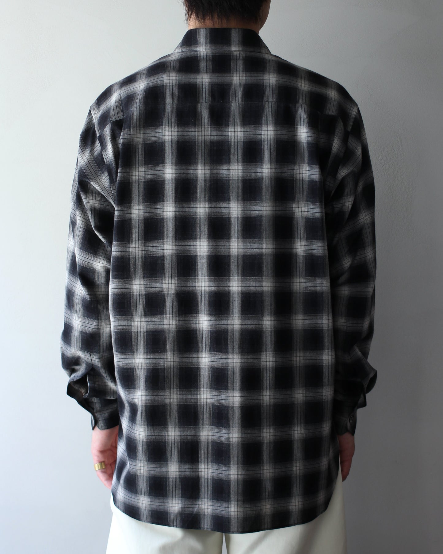 ssstein/COTTON VISCOSE OVERSIZED LS SHIRT "BLACK OMBRE"