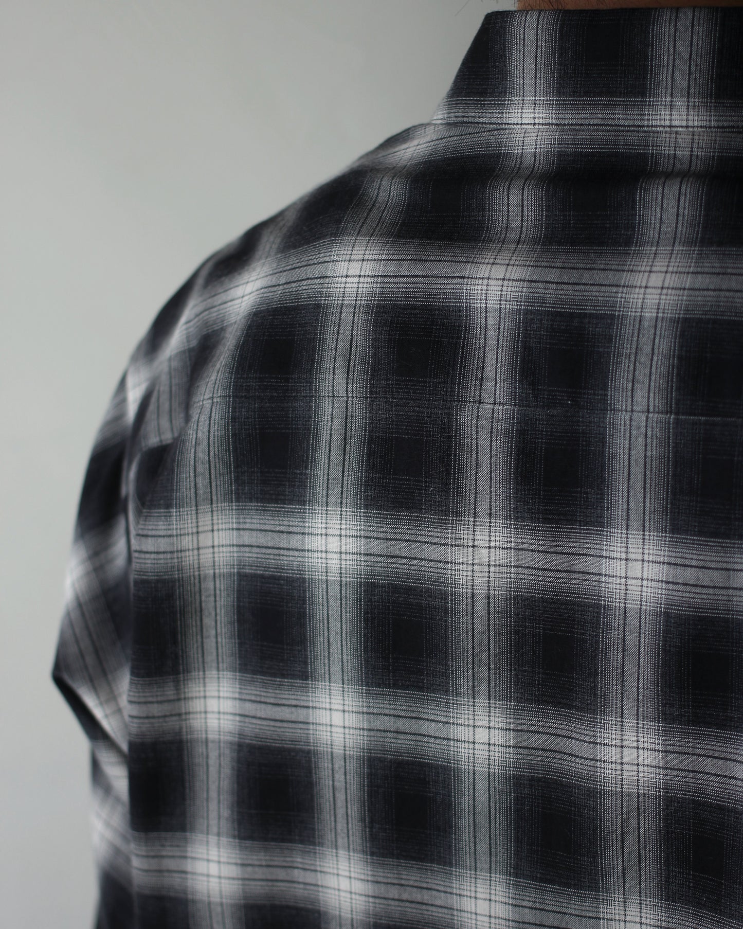 ssstein/COTTON VISCOSE OVERSIZED LS SHIRT "BLACK OMBRE"