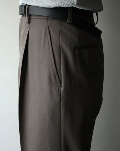 ssstein/STRAIGHT TROUSERS "KHAKI BEIGE"