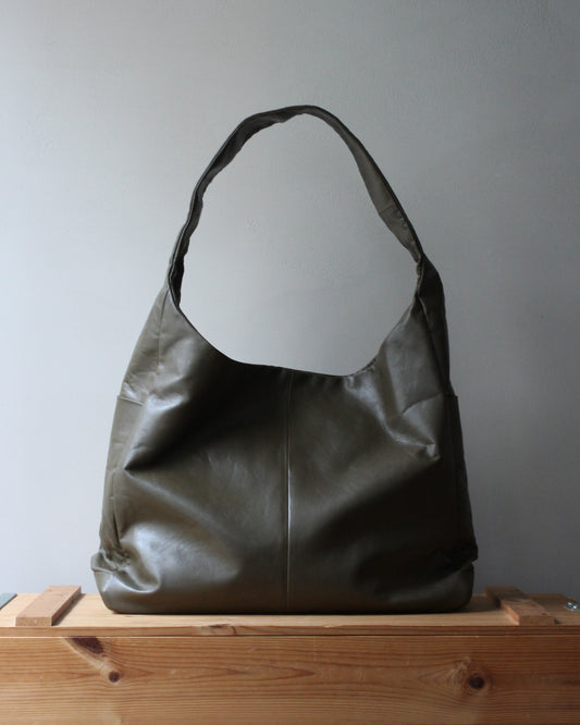 ssstein/GOAT LEATHER SHOULDER BAG " OLIVE"
