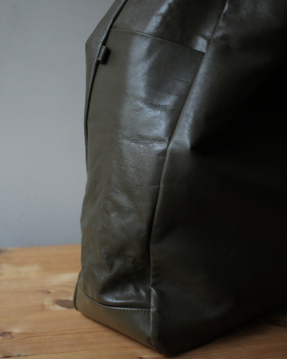 ssstein/GOAT LEATHER SHOULDER BAG " OLIVE"