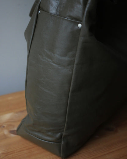 ssstein/GOAT LEATHER SHOULDER BAG " OLIVE"