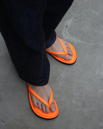kamélia/Leather Beach Sandal "Neon orange"