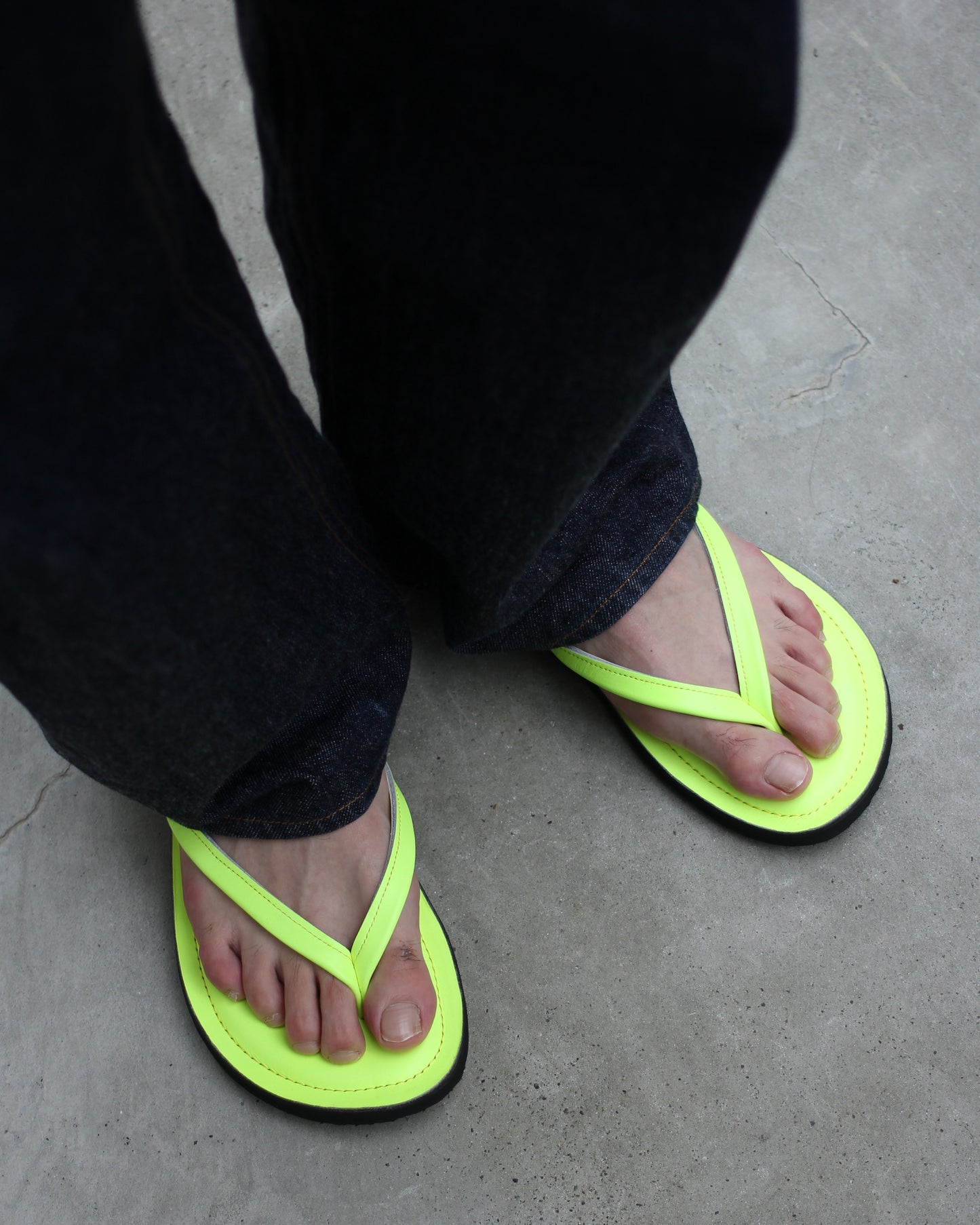 kamélia/Leather Beach Sandal "Neon yellow"