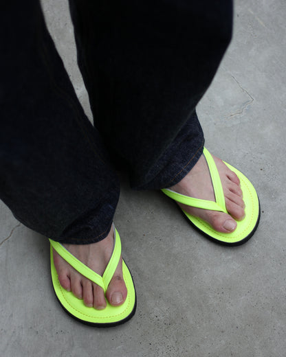 kamélia/Leather Beach Sandal "Neon yellow"