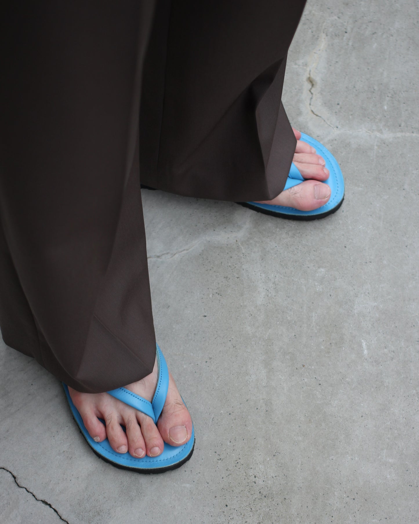 kamélia/Leather Beach Sandal "Light blue"
