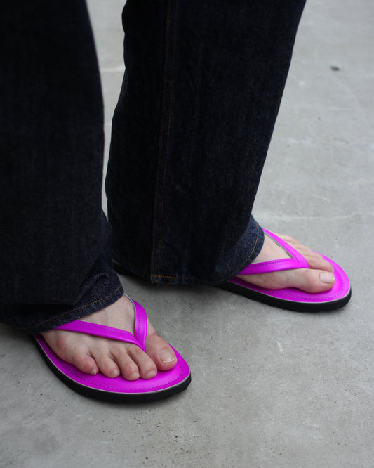 kamélia/Leather Beach Sandal "Neon purple"