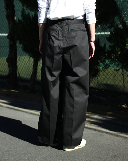 REVERBERATE/TACKED CHINO TROUSERS(STANDARD)"BLACK"