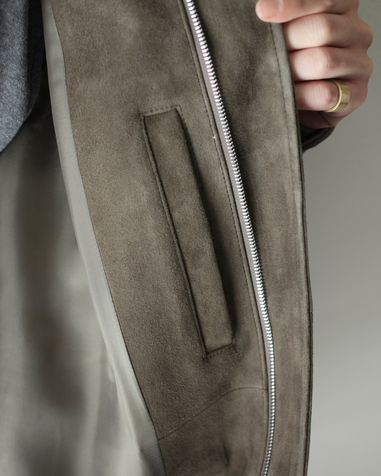 ssstein/GOAT SUEDE ZIP JACKET "OLIVE"
