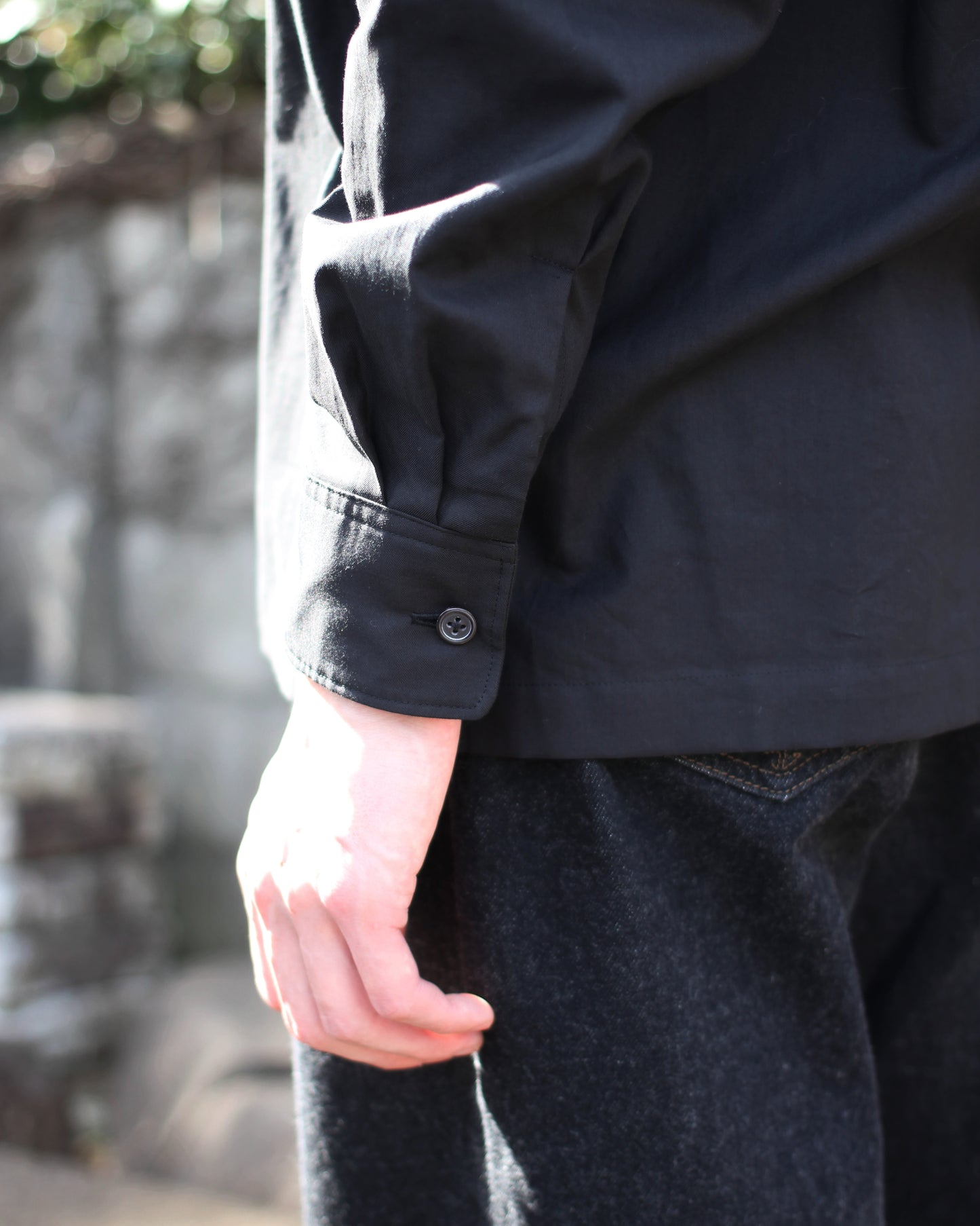 ULTERIOR/POWDERY SOFT TWILL O/C SHIRT "BLACK"