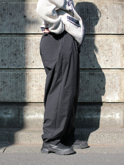 stein /  WIDNBREAKER EASY TROUSERS "BLACK"