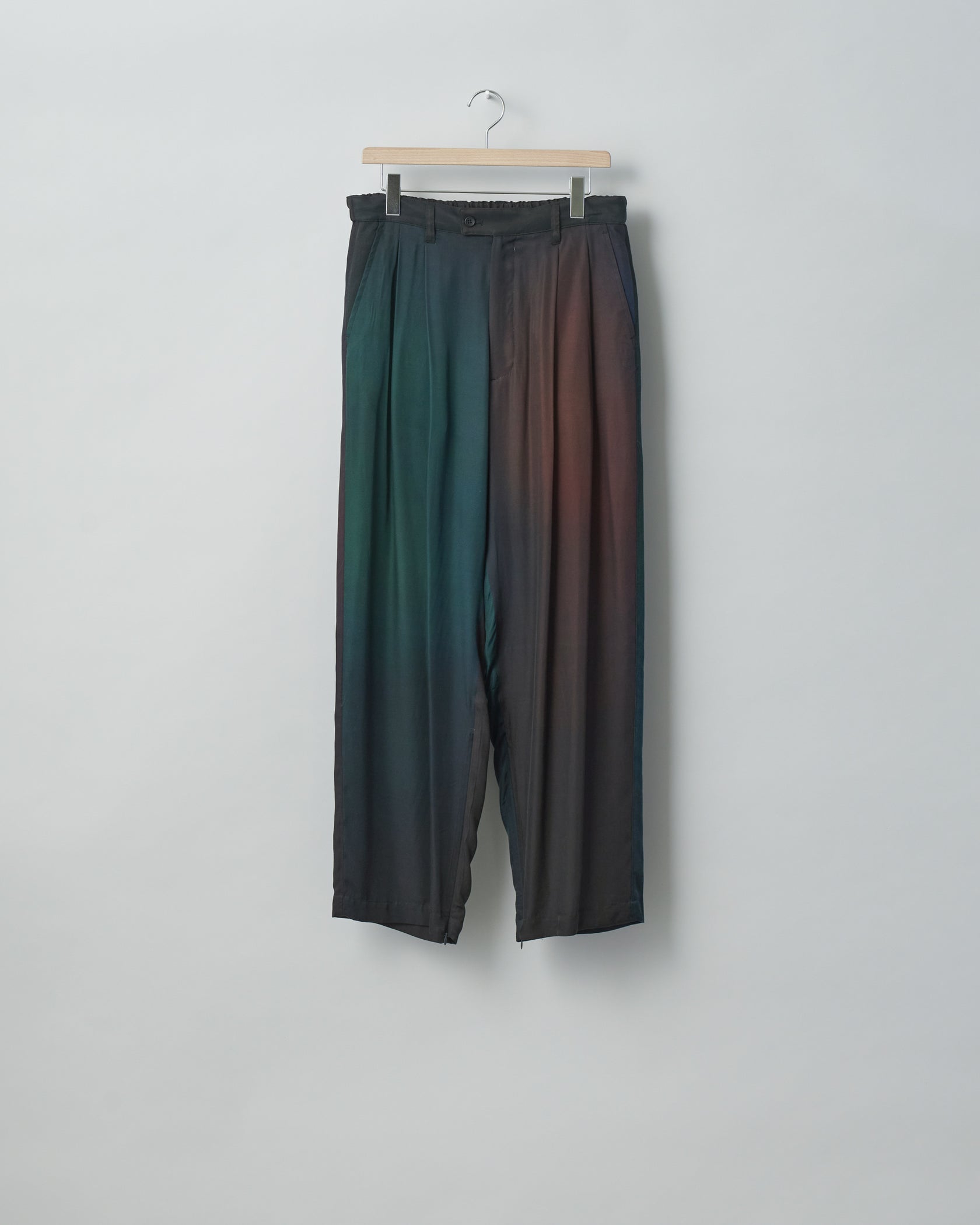 stein / CUPRO WIDE EASY TROUSERS "GRADATION" – feets